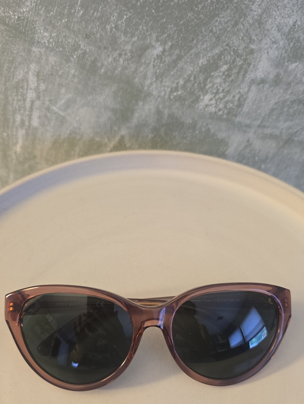 Tory Burch Stylish Pink Cat-Eye Sunglasses - Polarized Lenses NWOT